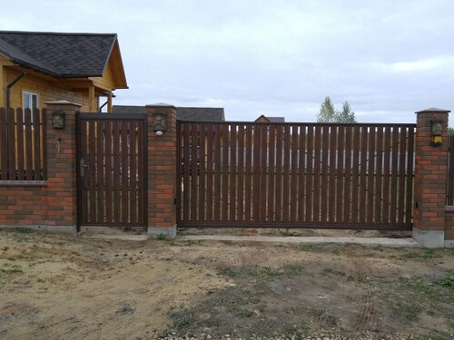 Забор из металлоштакетника в Лиде